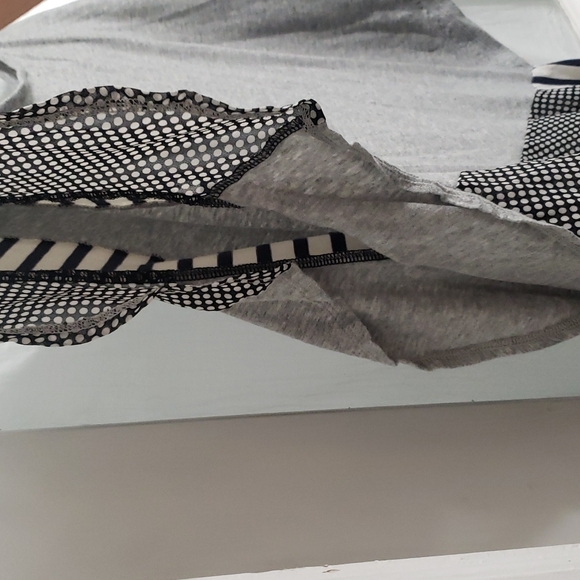 Uniqlo x Plumpynuts Mixed Media Asymmetric Top - Picture 6 of 10